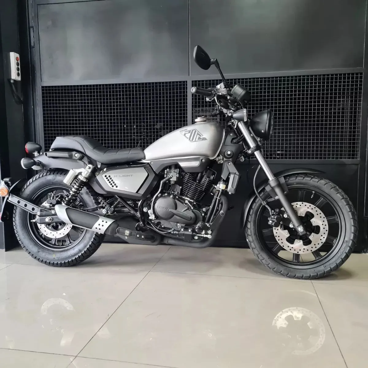 Keeway K-light 202 - Image 6