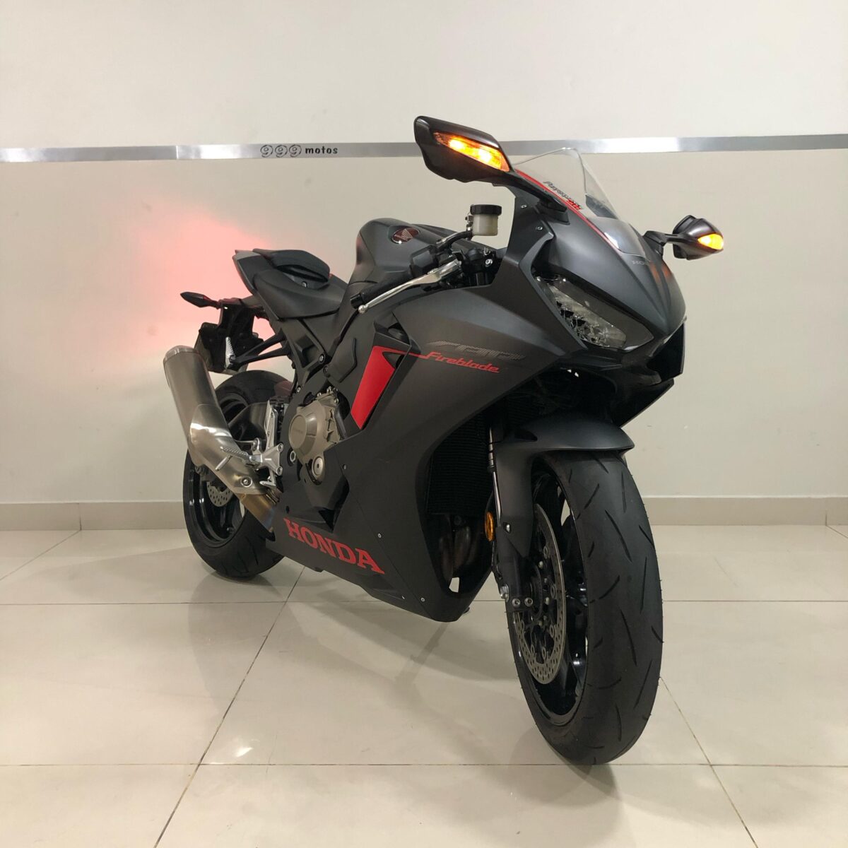 Honda CBR 1000 RR - Image 2