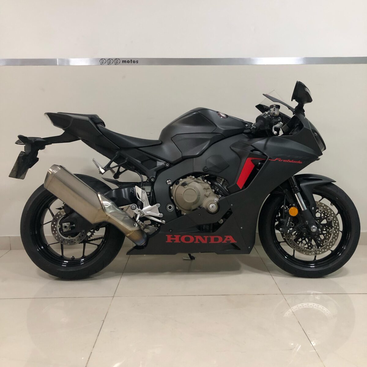 Honda CBR 1000 RR - Image 3