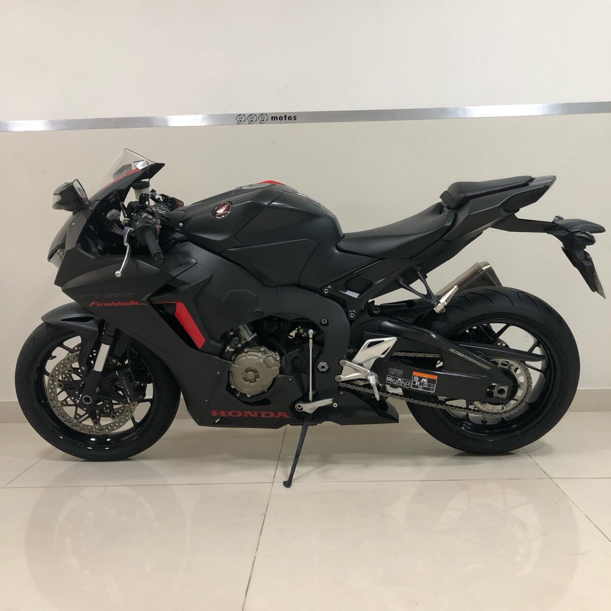 Honda CBR 1000 RR - Image 7