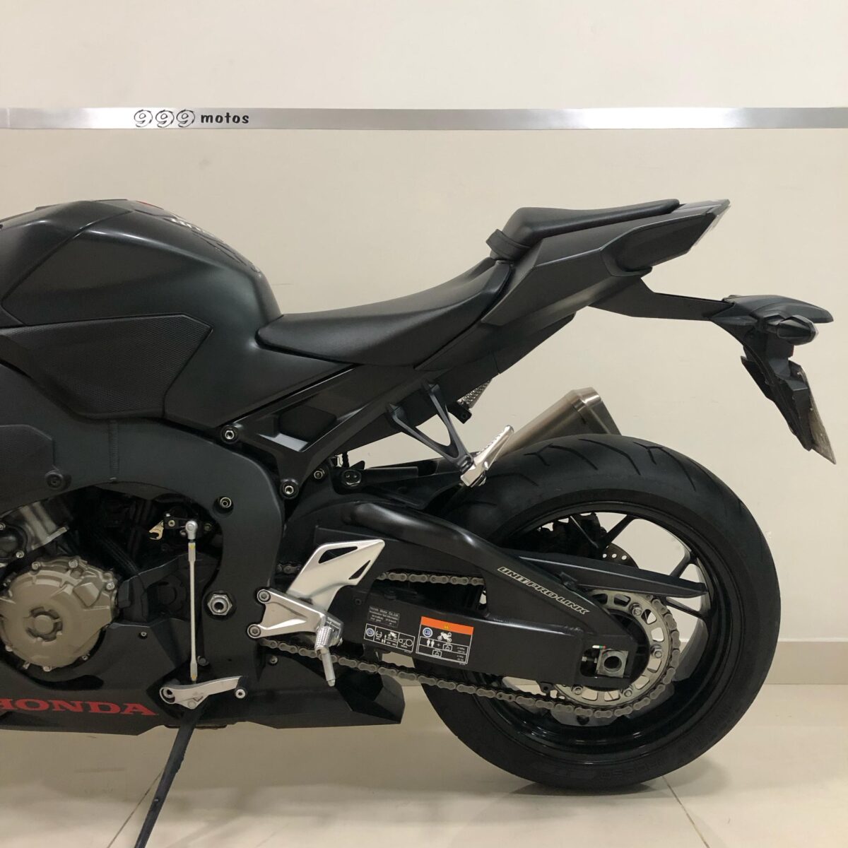 Honda CBR 1000 RR - Image 10