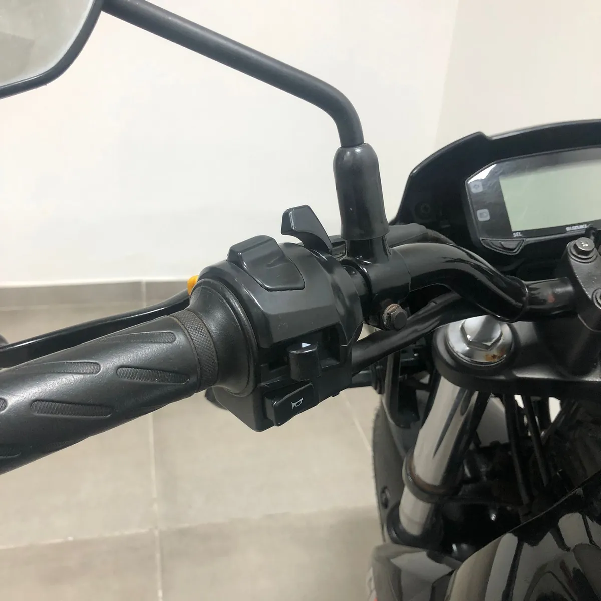 Suzuki GXSR 150 GIXXER - Image 10