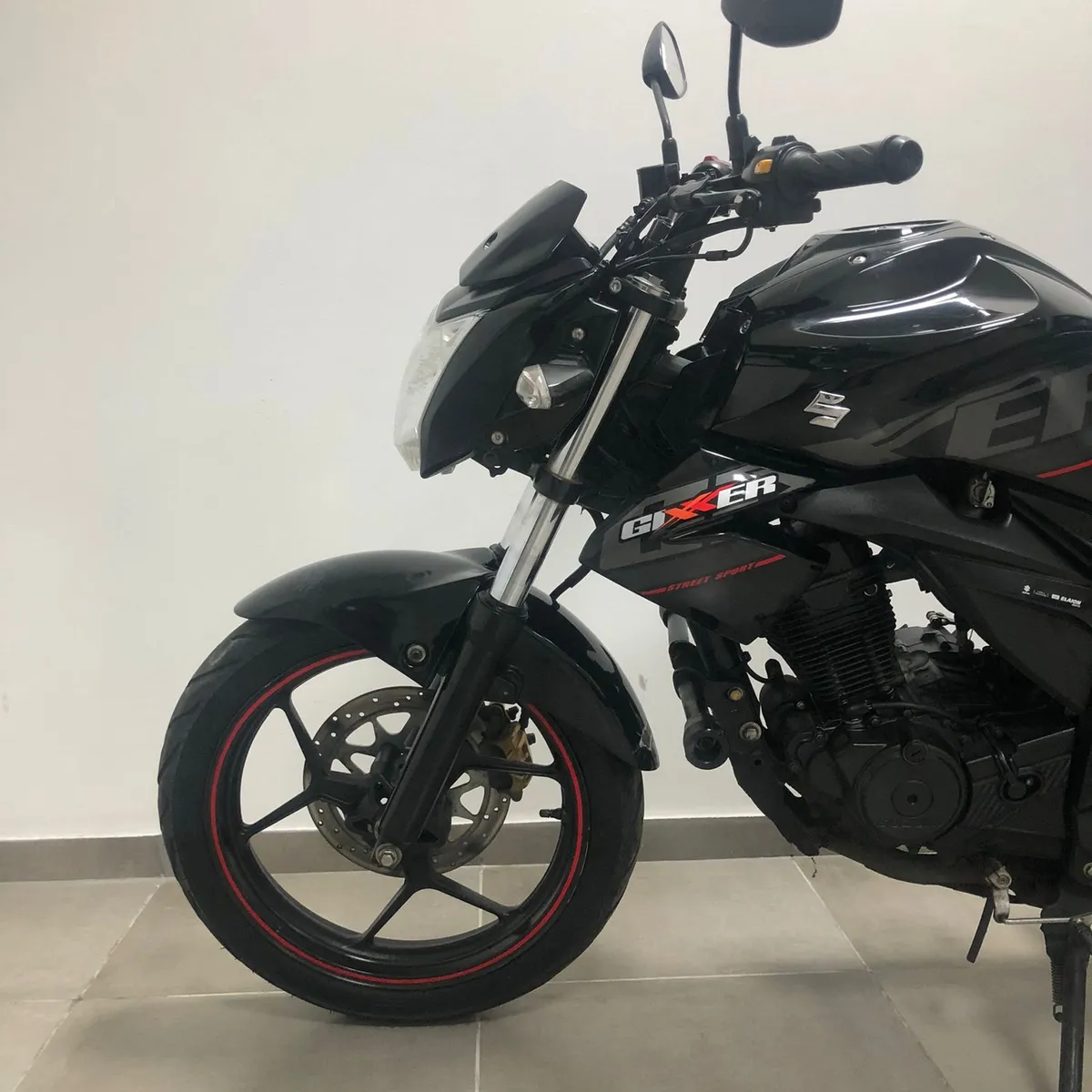 Suzuki GXSR 150 GIXXER - Image 7
