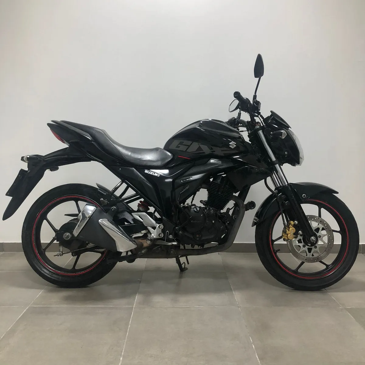 Suzuki GXSR 150 GIXXER - Image 4