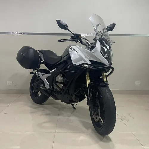 CF Moto 650 MT