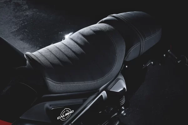 double-seat_calibro.png-1-600x400