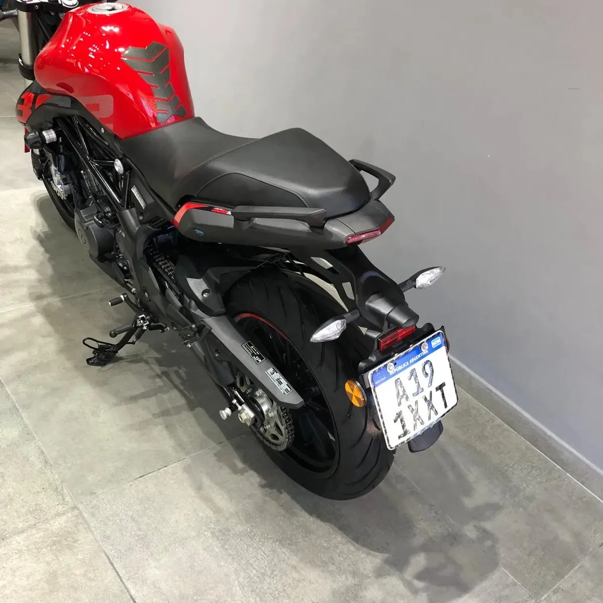 D_NQ_NP_2X_681712-MLA99724270803_112025-F