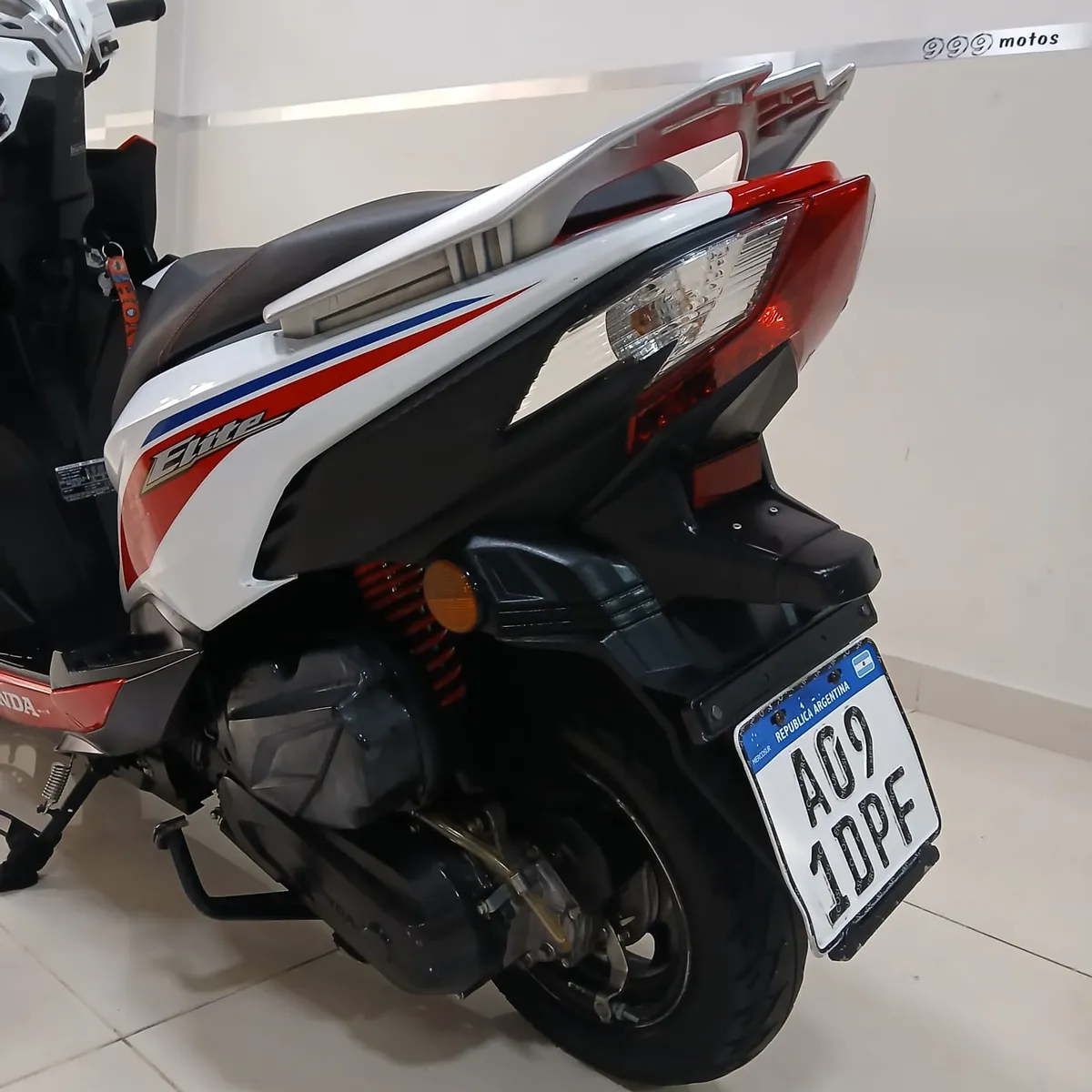 D_NQ_NP_2X_743180-MLA101582452141_122025-F