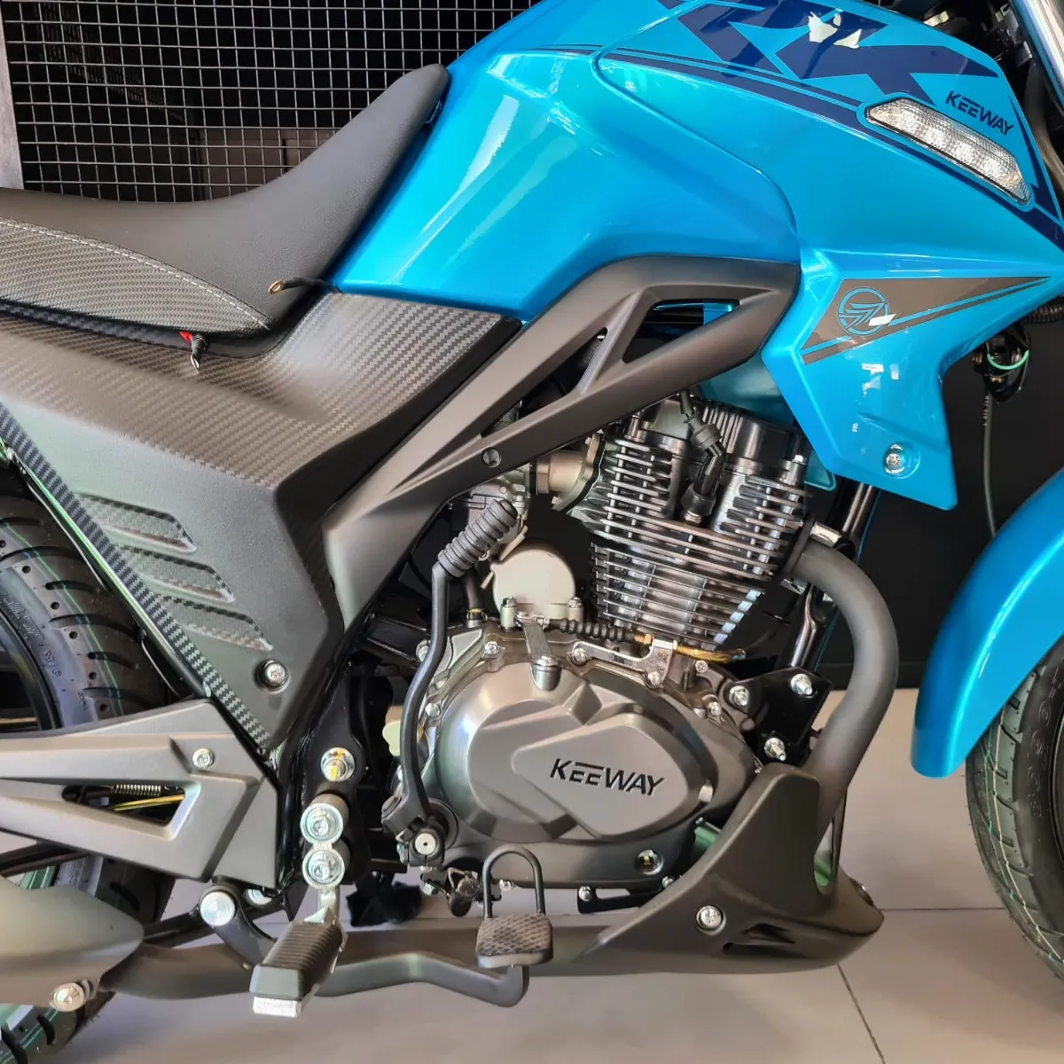 D_NQ_NP_2X_884489-MLA77035419995_062024-F