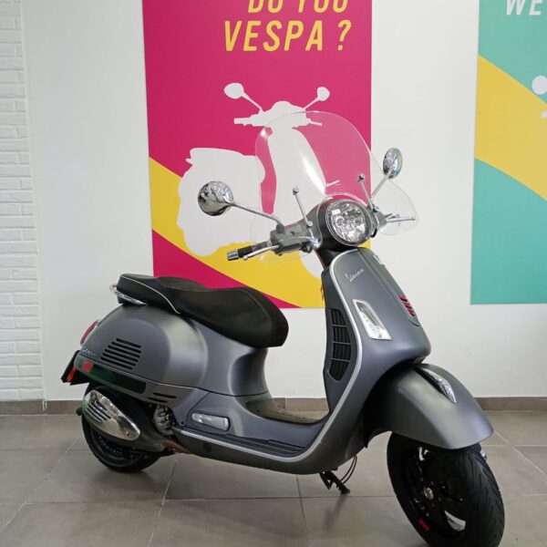 vespa super 300